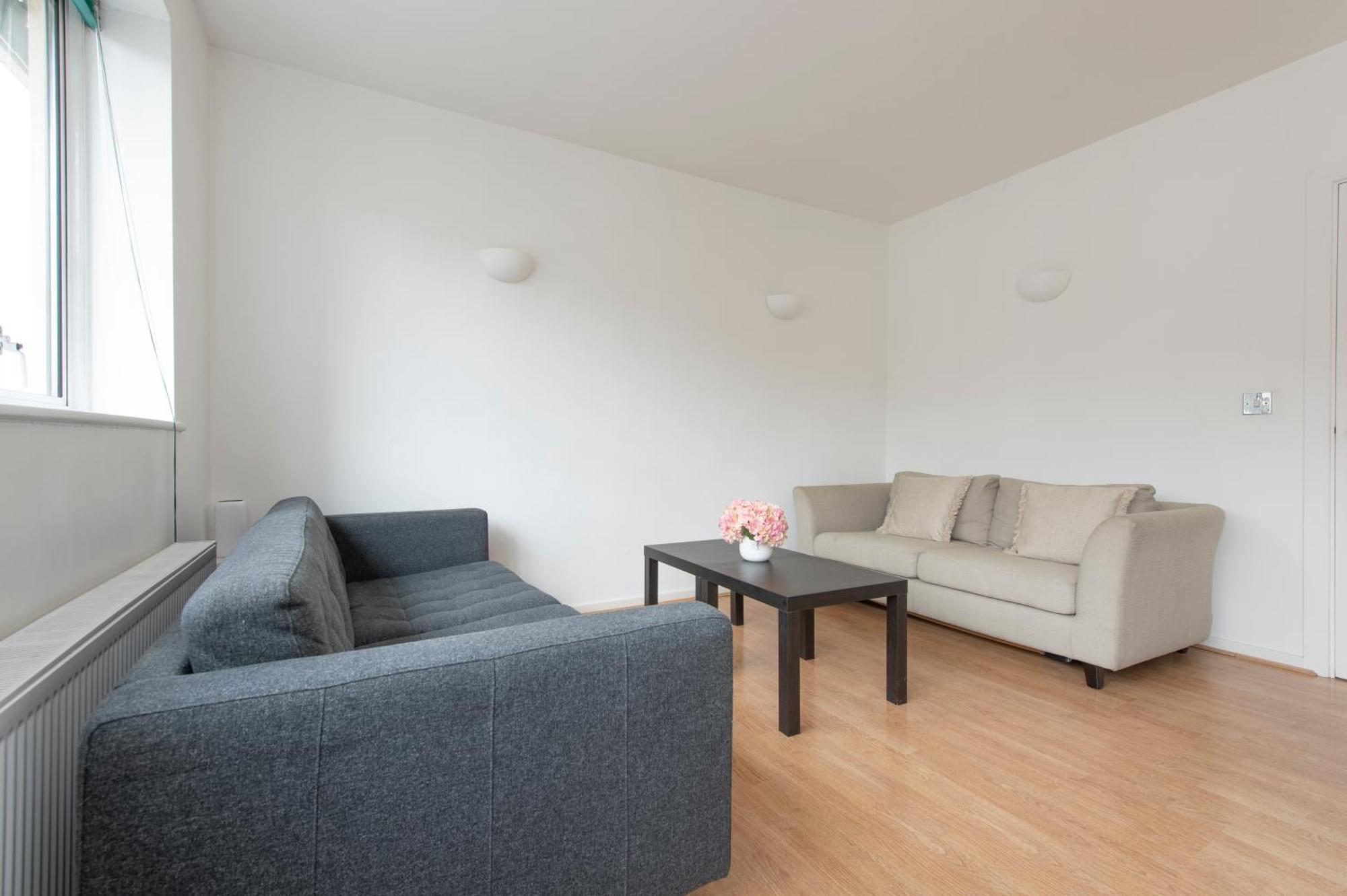 Modern Luxury Apartment By Bow Road Station London Exterior foto