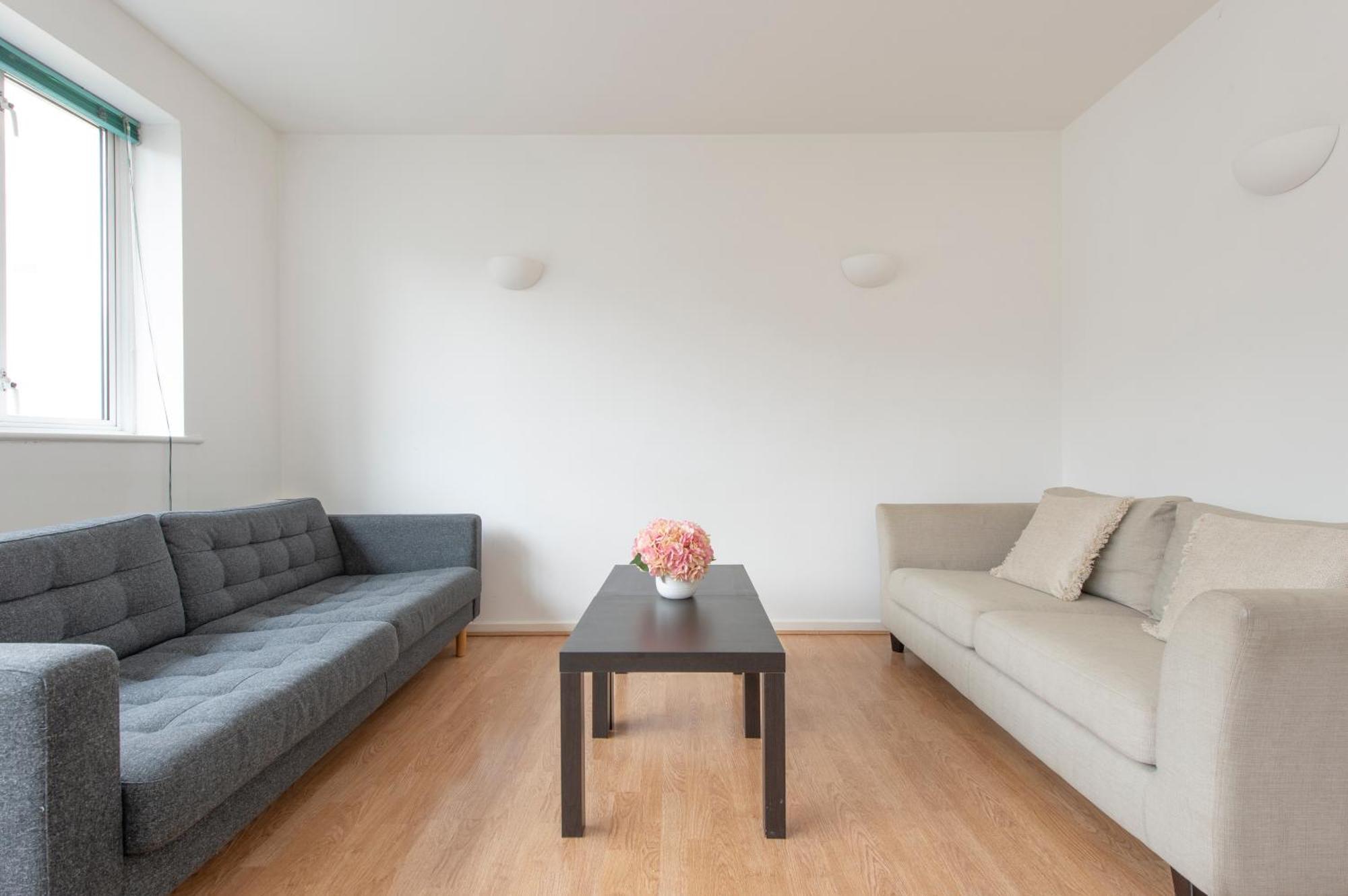 Modern Luxury Apartment By Bow Road Station London Exterior foto